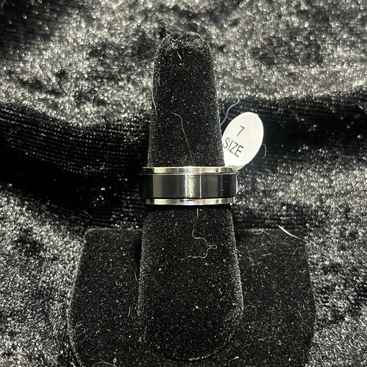 Black and silver fidget ring