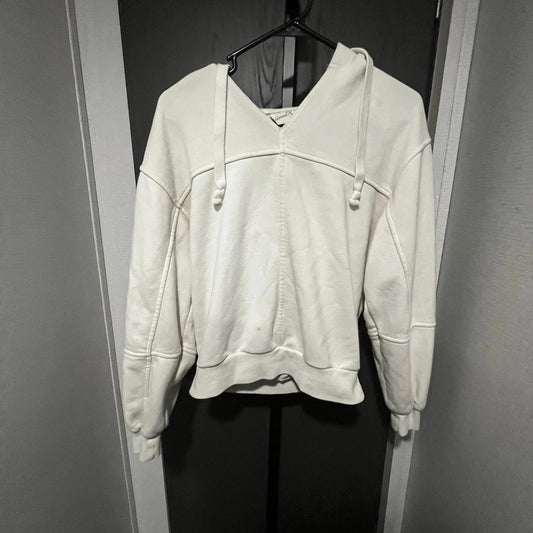 Loose white hoodie