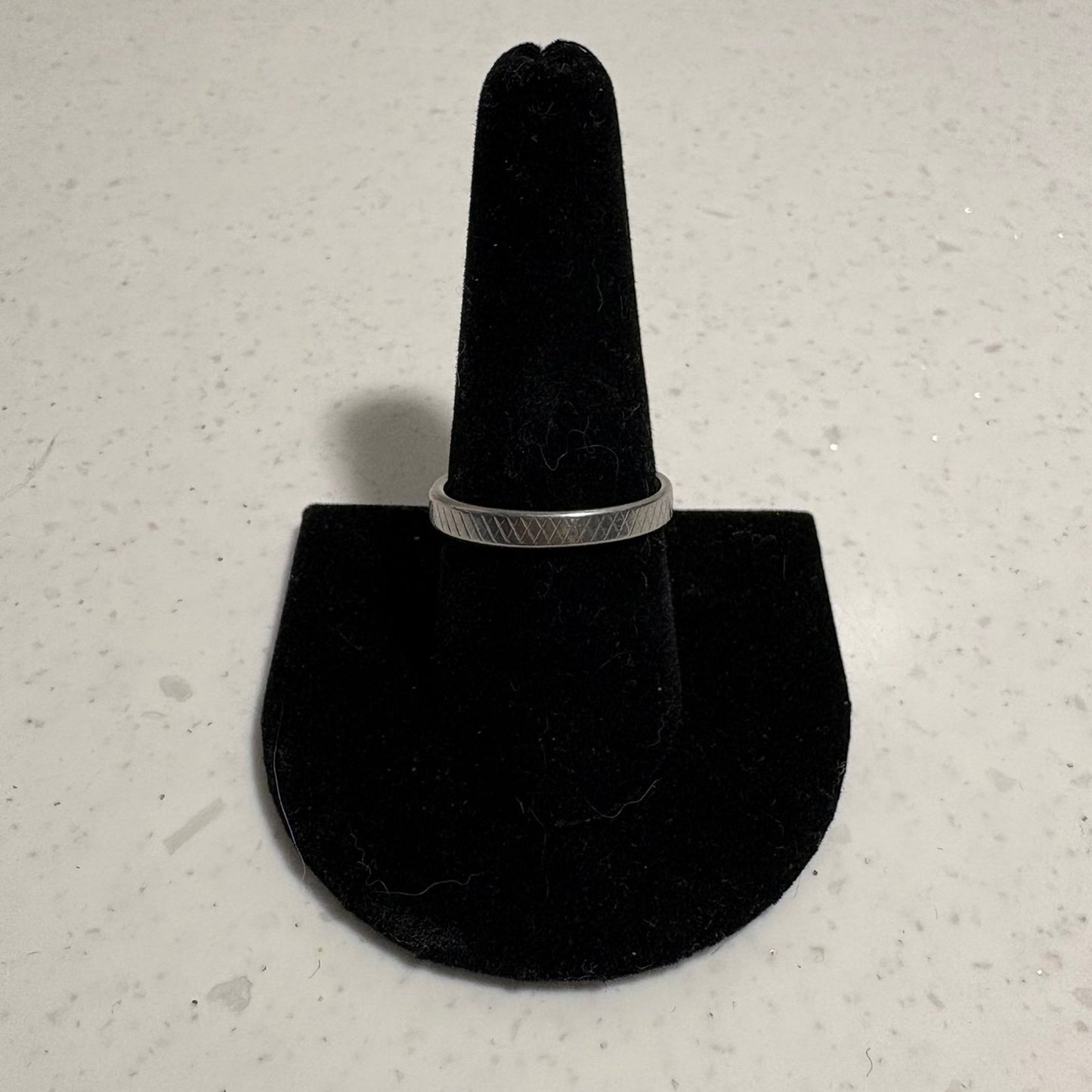 Vintage Diamond Cut Carving Ring