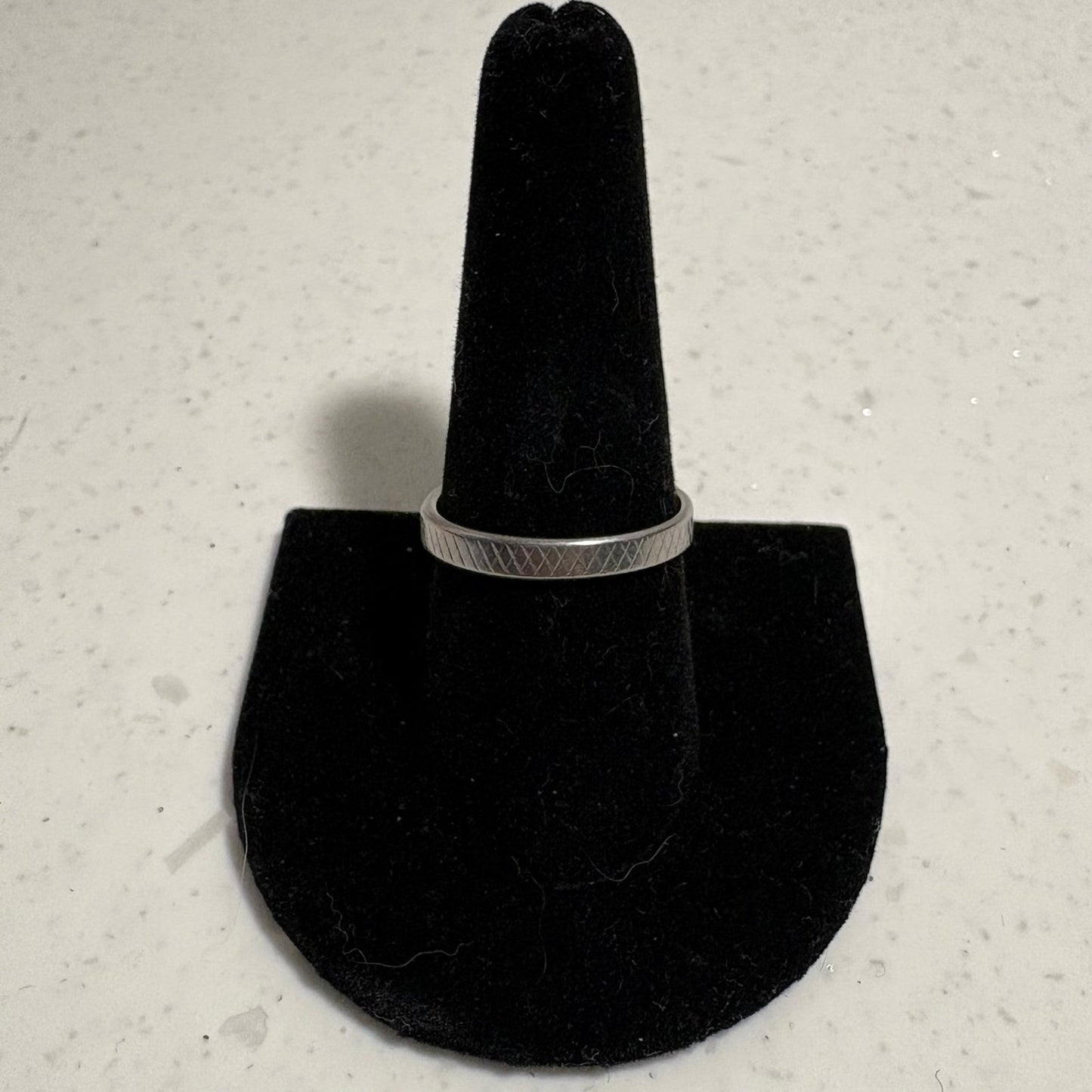 Vintage Diamond Cut Carving Ring
