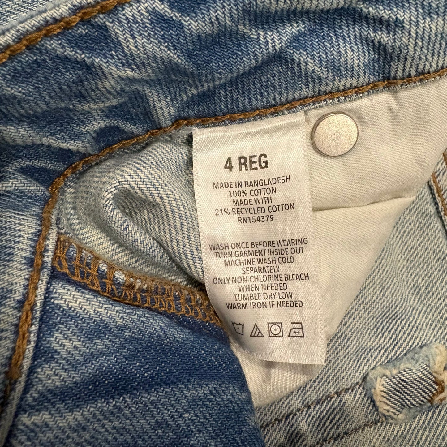 Aeropostale Low Rise Baggy Crop Jeans